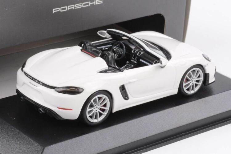 ミニチャンプス 1/43 ポルシェ ボクスター スパイダー 718 2019 Porsche Boxster Spyder WAP0202100K