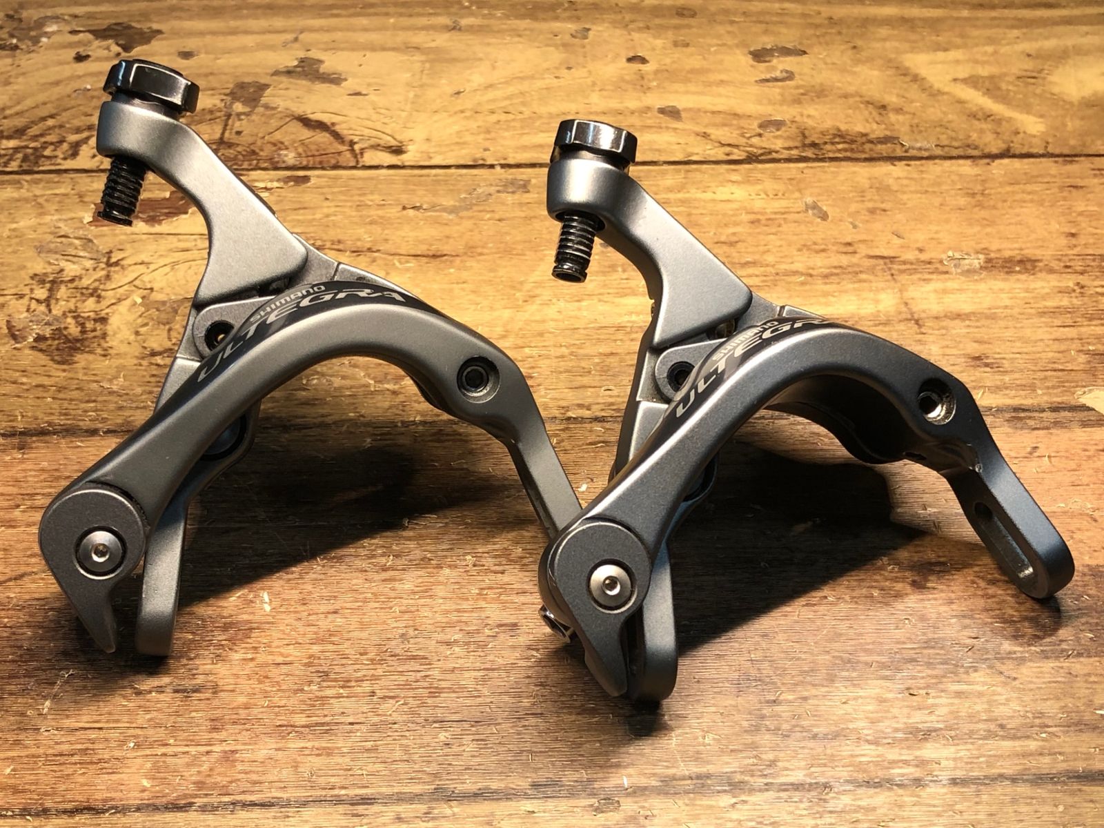 GF694 シマノ SHIMANO アルテグラ ULTEGRA BR-6800 キャリパーブレーキ 前後セット  ※フロント側ブレーキのピボットボルトの緩みの為ジャンク。 - メルカリ