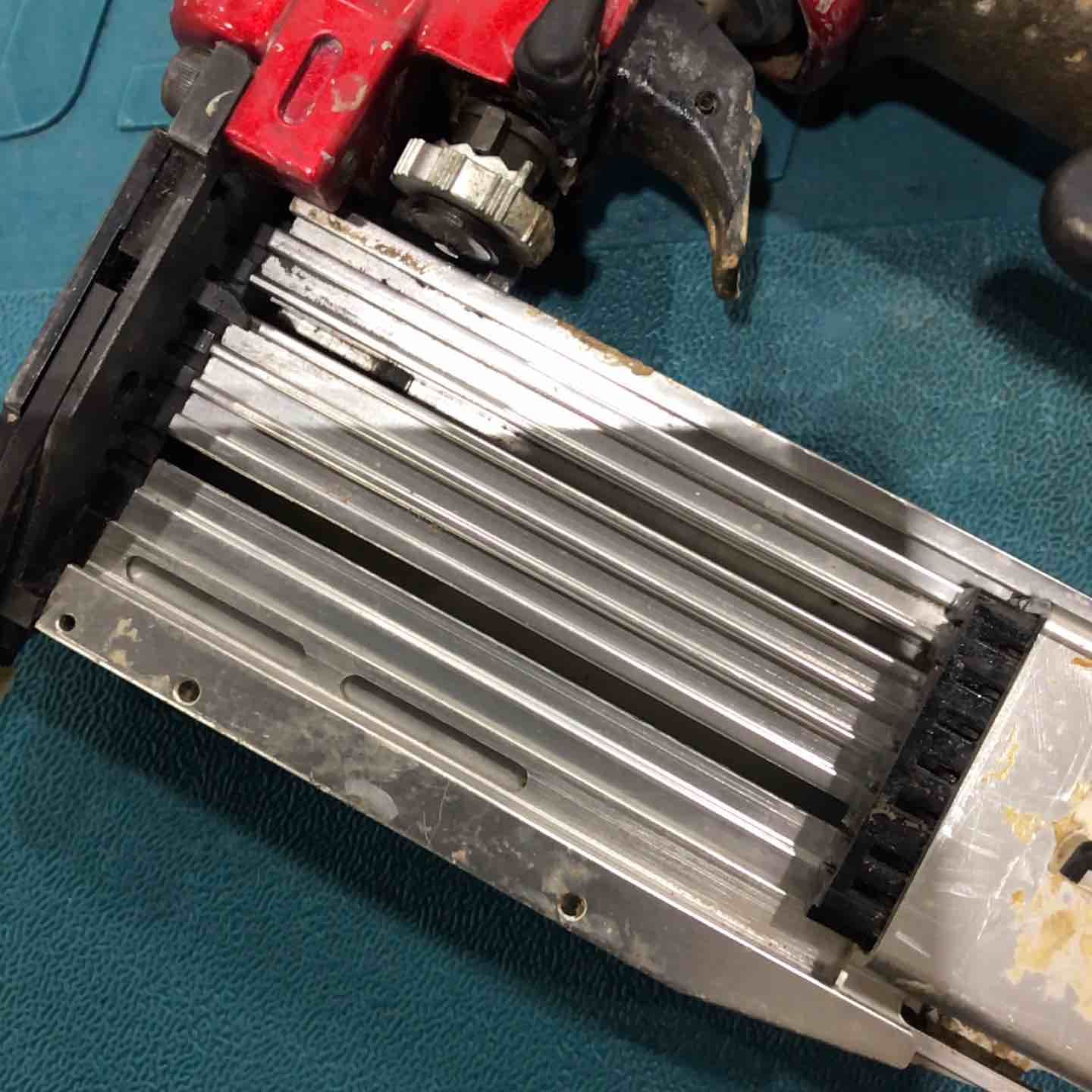 makita 高圧ピンタッカ