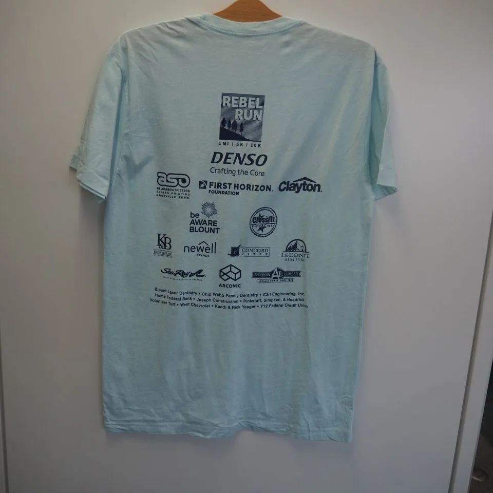 (アメリカ古着) REBEL RUN 薄水色Tシャツ