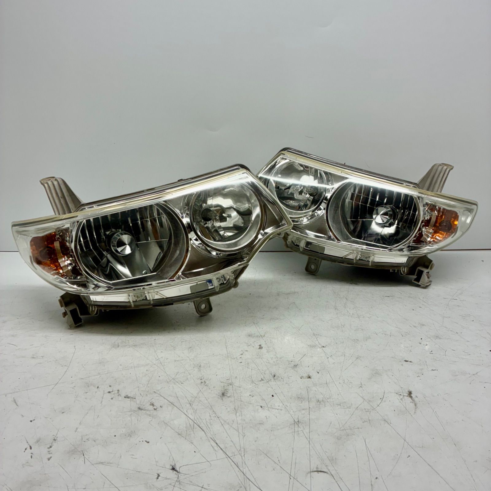 美品【コーティング済】L375S L385S タント カスタム ヘッド