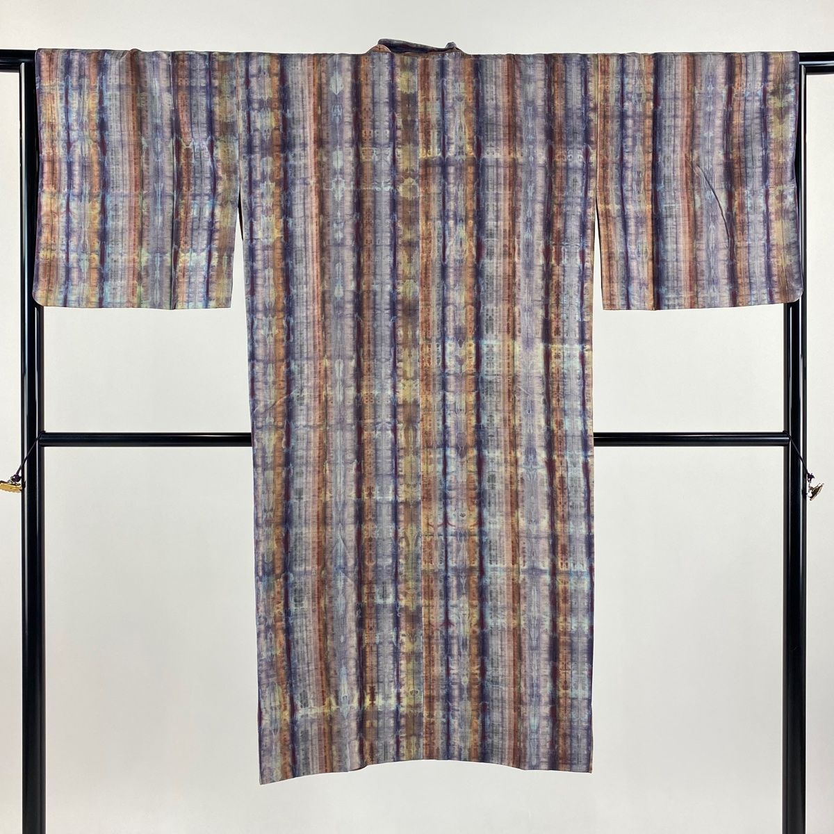 道中着 身丈121cm 裄丈65cm M 和装コート 着物衿 紬地 縞 幾何学模様 ぼかし 薄紫 正絹 名品