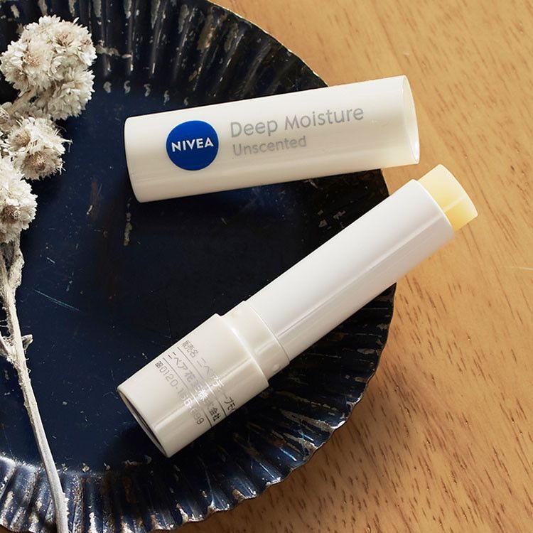 NIVEA ディープモイスチャーリップ 無香料 ニベア 花王 KAO リップクリーム リップ 2.2g 保湿 スキンケア リップケア 乾燥 うるおい しっとり 口 かさつき【送料無料】