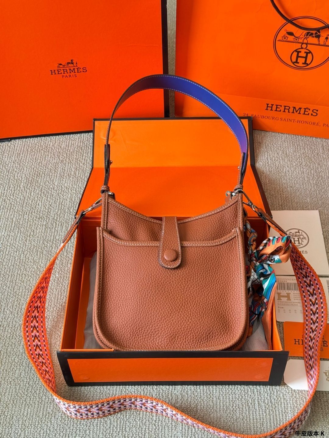 エレガントHERMES エルメス レザーバレッタ エヴリン PM バレッタ 《エヴリン》 PM | Hermès - エルメス-公式サイト