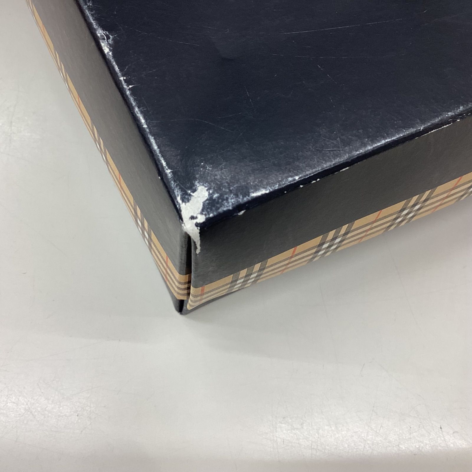 バーバリー BURBERRY ダウンキルティングブランケット 羽毛ひざ掛け 70cm ✕150cm き MS0043 MARWIL-DEMENAGEMENTS_CH