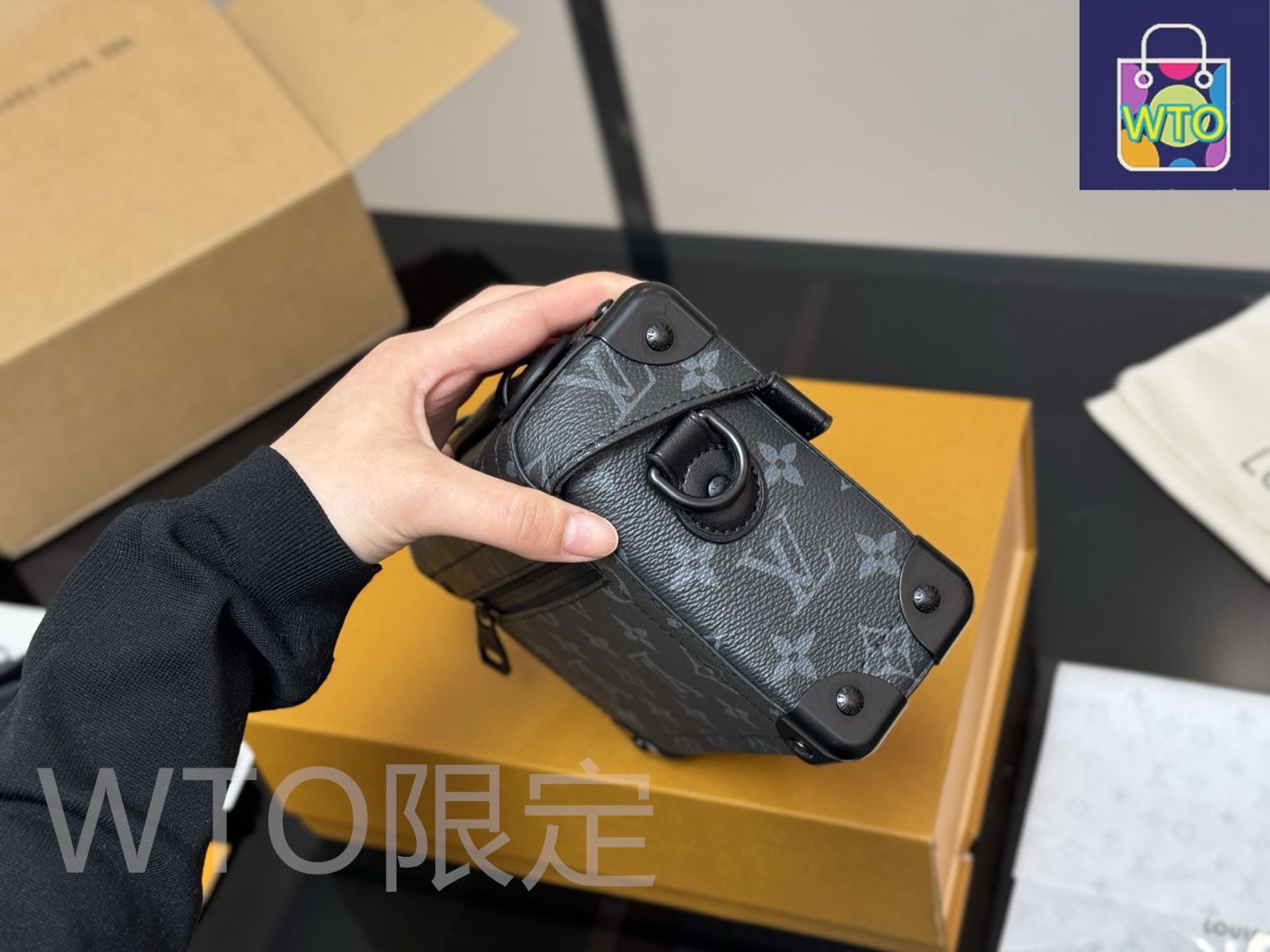 2023AW★即納！【LV ルイヴィトン】ミニソフトトランク バッグ ミニ・ソフトトランク モノグラム・エクリプス｜ルイ・ヴィトン