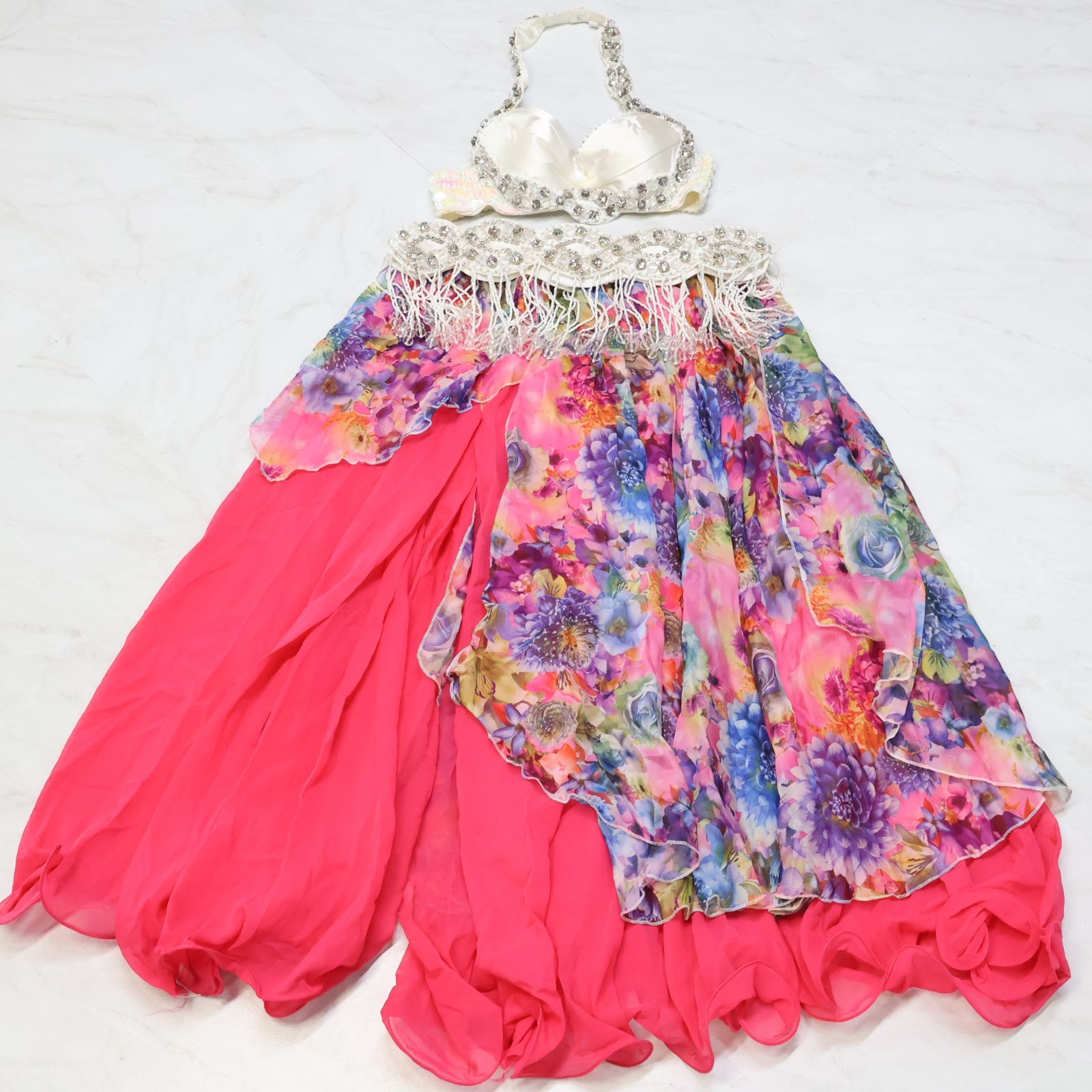 ベリーダンス用 オリエンタル衣装】ホワイト×ピンク スパンコールラメ