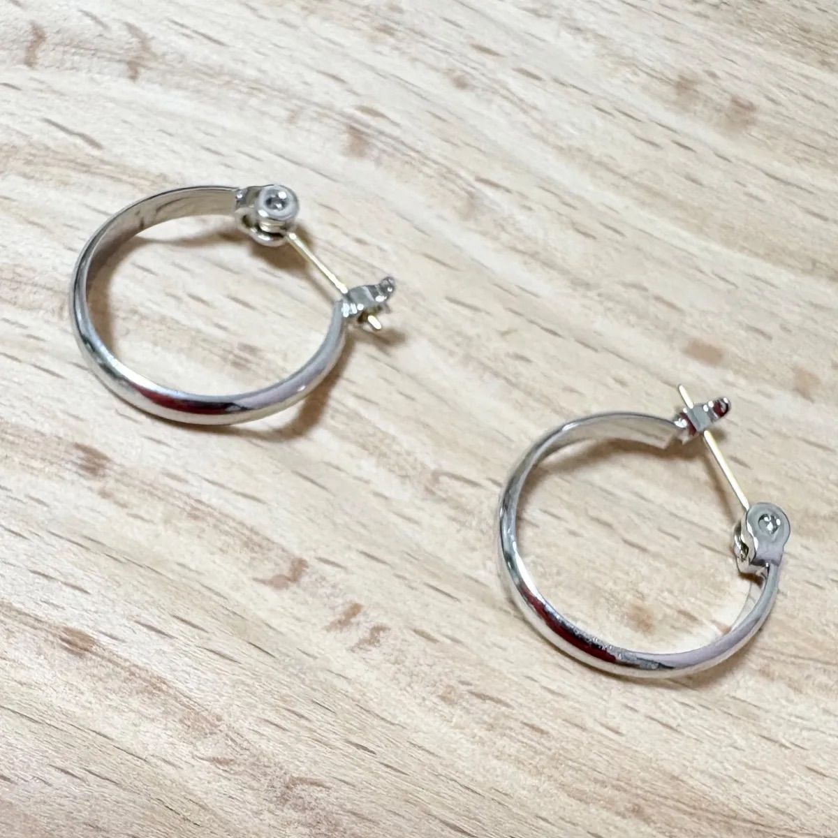 日本製】15mmフープK18ポストピアス 18金 刻印有り つけっぱなし 
