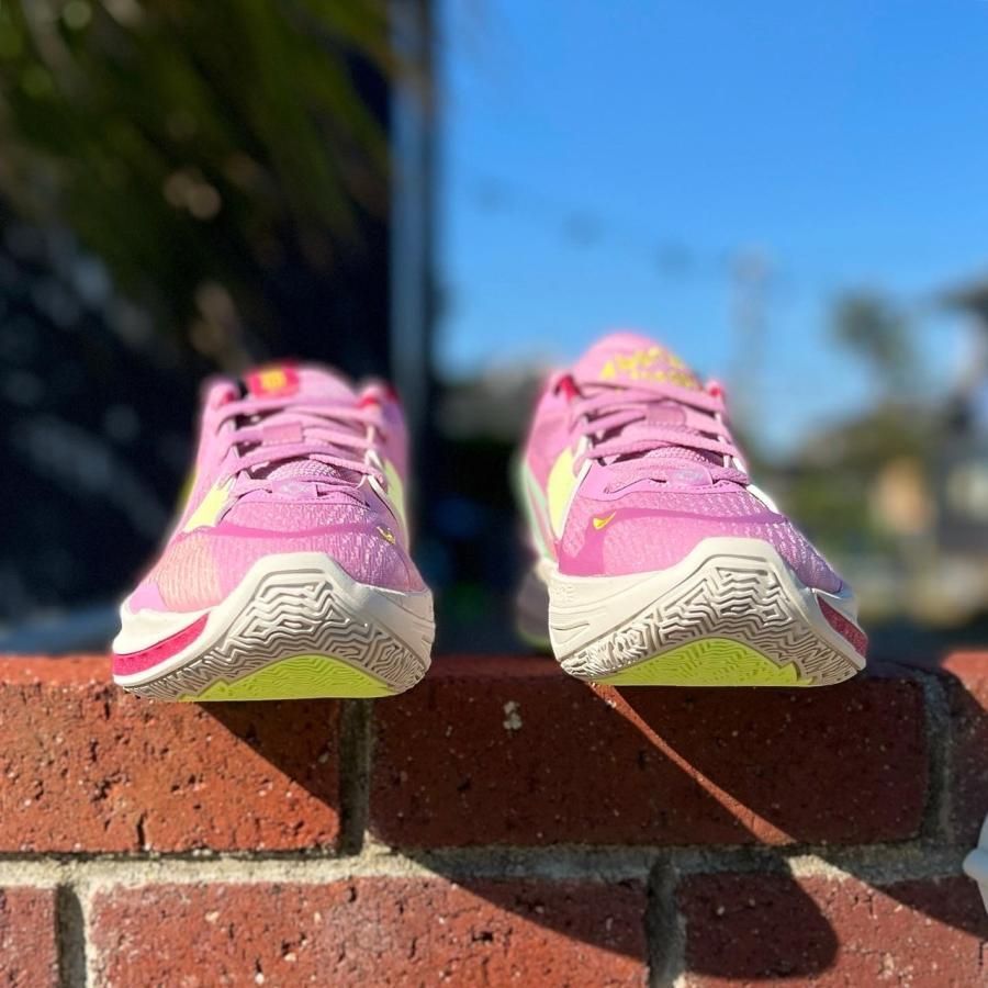 NIKE KYRIE LOW 5 '1 WORLD 1PEOPLE' ナイキ カイリー