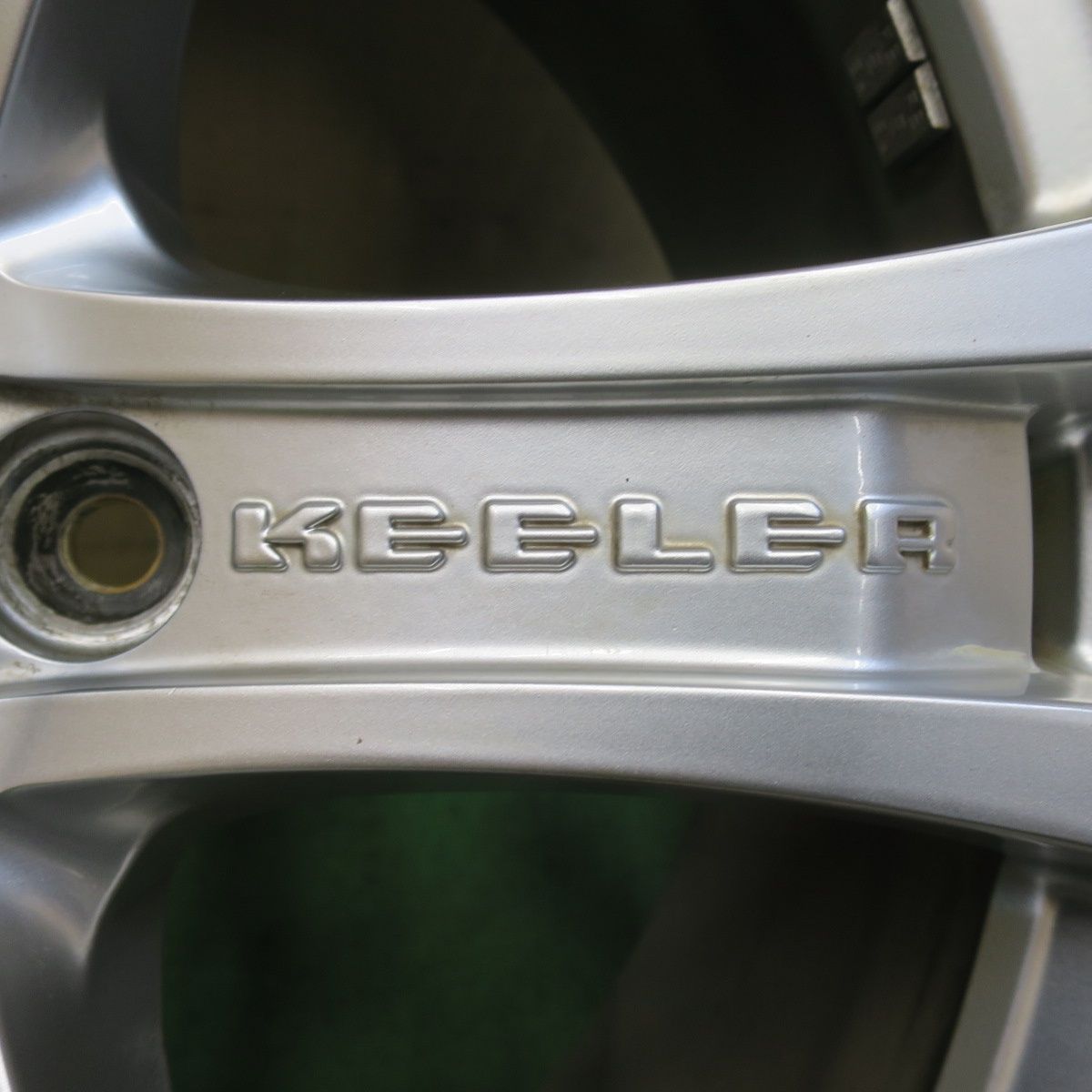 売り切り価格 バリ溝 24年 キレイ 9.5分以上 KEELER 265 60R18 スタッドレス ジーテックス WH2000 SUV WEDS ADVENTURE キーラー 18インチ PCD139.7 6H 5092702イス