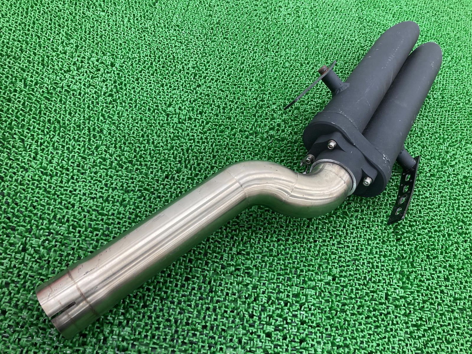 ゼファー400/χ用音の戦国 猪武者シリーズ雷光管ブラックサイレンサーなし ゼファー400/χ用音の戦国 猪武者シリーズ雷光管外伝ブラック