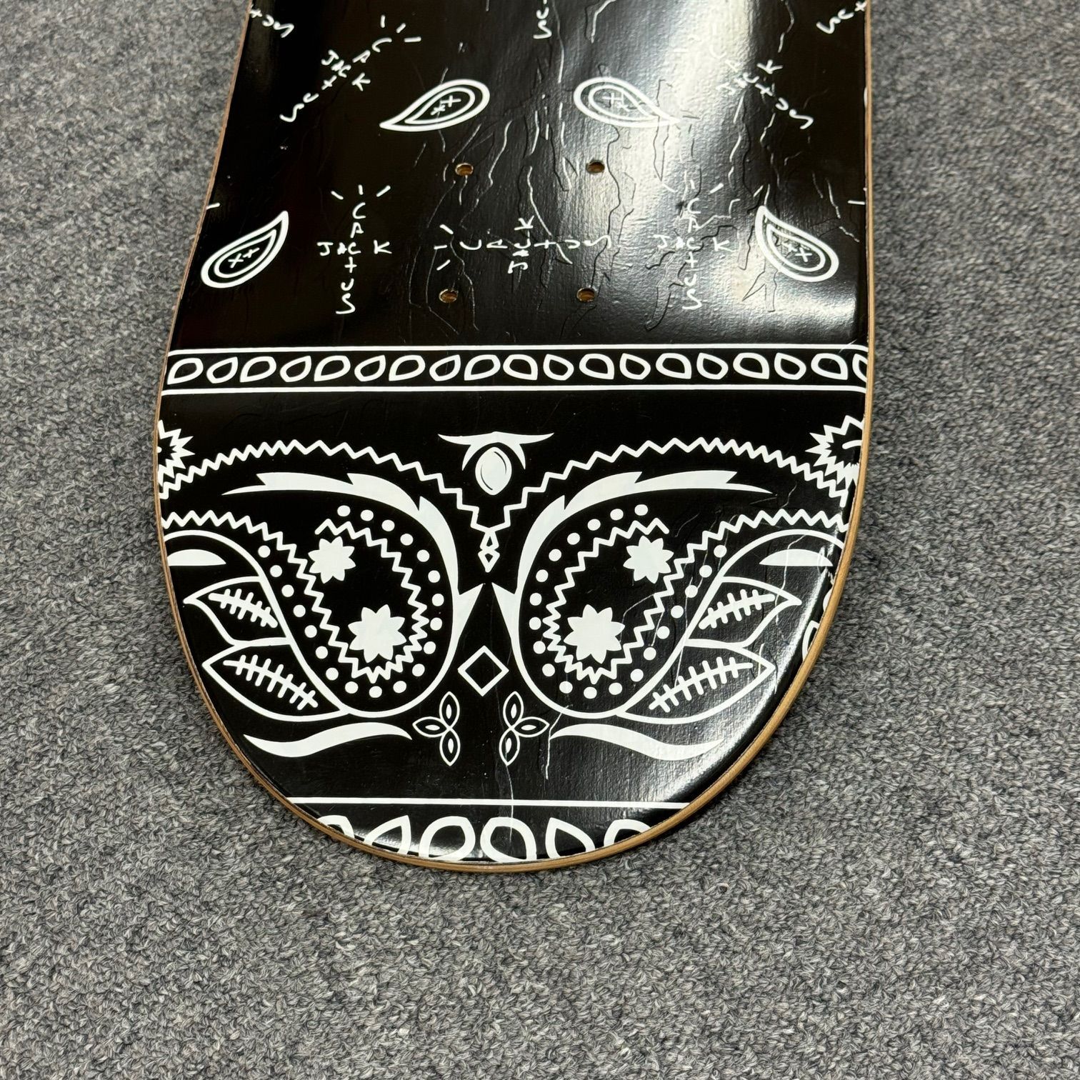 CACTUS - travis フィギュア　スケボー板 CACTUS JACK / CACTUS JACK SKATE BOARD SET - GANGSTA MARKET
