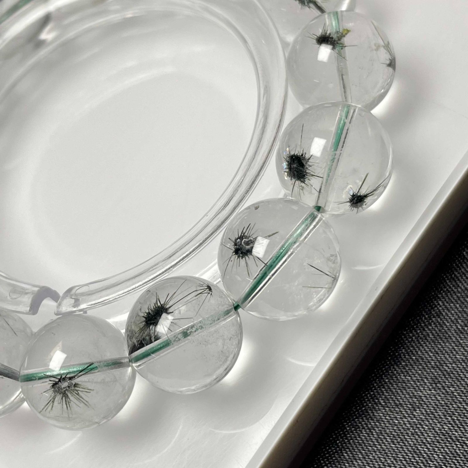 絶賛 EU製 ☆ホーランダイトインクォーツ☆パワーストーン  