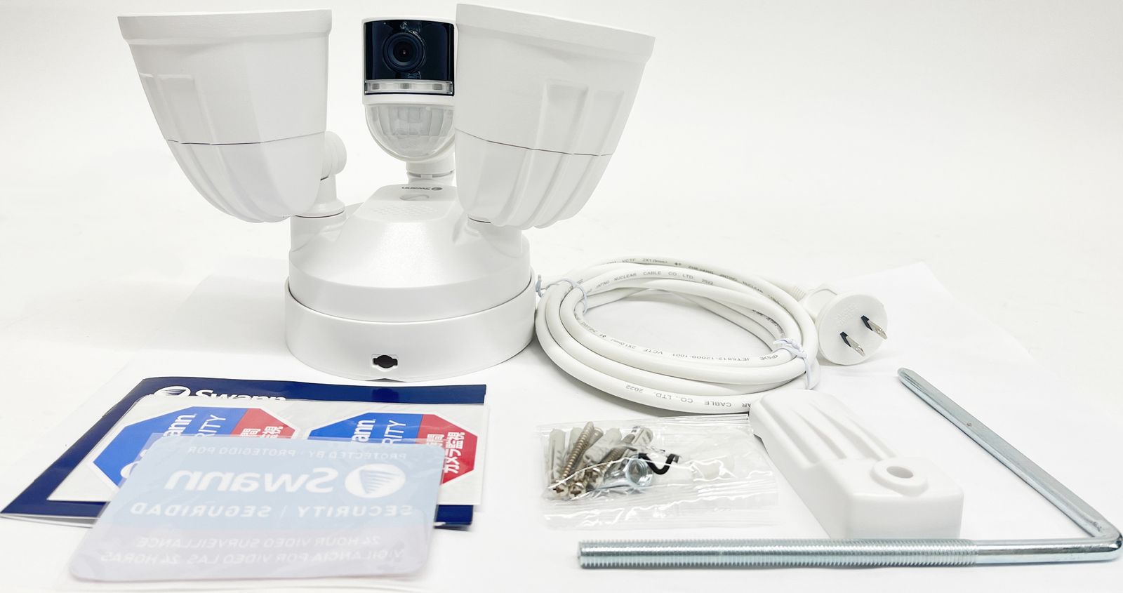 Swann Wifiフロードライト 4Kカメラ SWIFI-4KFLOCAM-JP センサーライト 4K Foodlight Security Camera 防犯カメラ スワン R2406-042