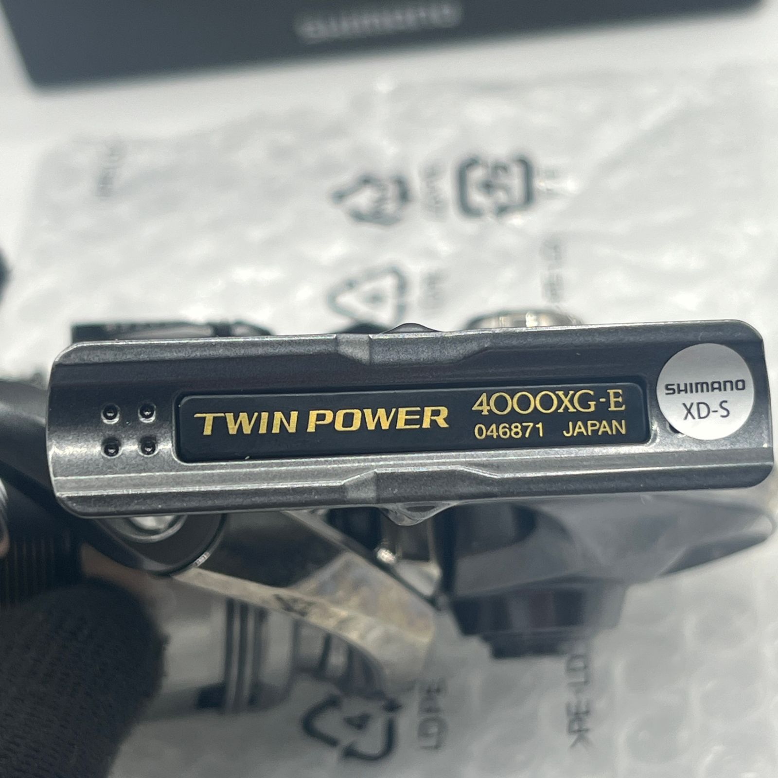 SHIMANO - 【未使用品】 シマノ 24 ツインパワー 4000XG 046871 スピニングリール 釣具 SHIMANO 質屋・リサイクルマート宇部店 未使用品】 シマノ 24 ツインパワー 4000XG 046871 スピニング