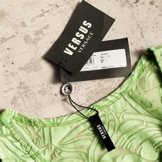  ヴェルサス ヴェルサーチ ロゴデザイン タンクトップ M イタリア製 タンクトップ 男の子向け