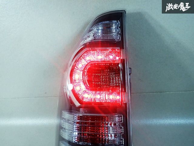 点灯OK☆】トヨタ 純正 ZRR70W ZRR75W ヴォクシー 後期 LED