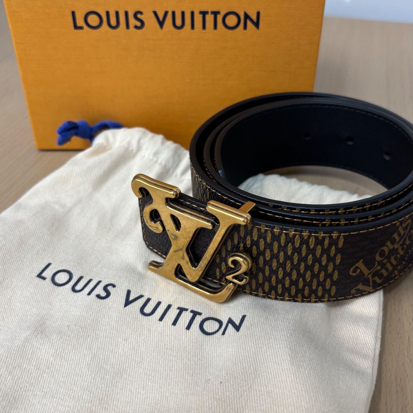 Louis Vuitton モノグラム ベルト 90/36 m9608 箱付き Louis Vuitton モノグラム ベルト 90/36 m9608 箱付き Louis Vuitton