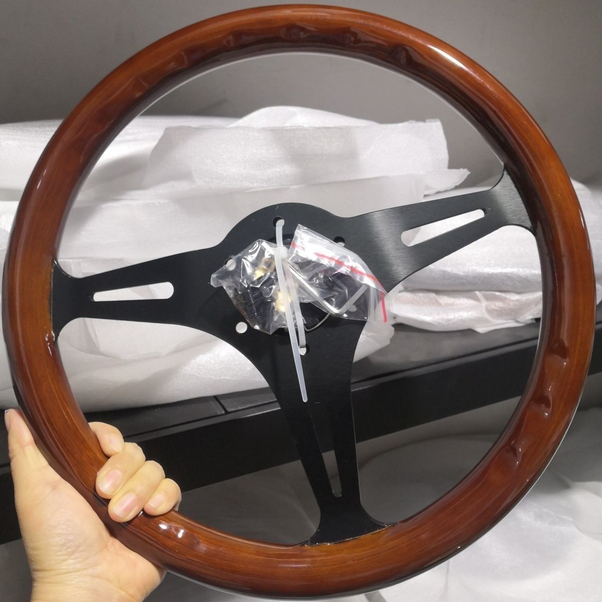 14インチ 木目調クラシックステアリング ホーンボタン付 汎用タイプ WWW_SMP1DAWEKUDUS_SCH_ID