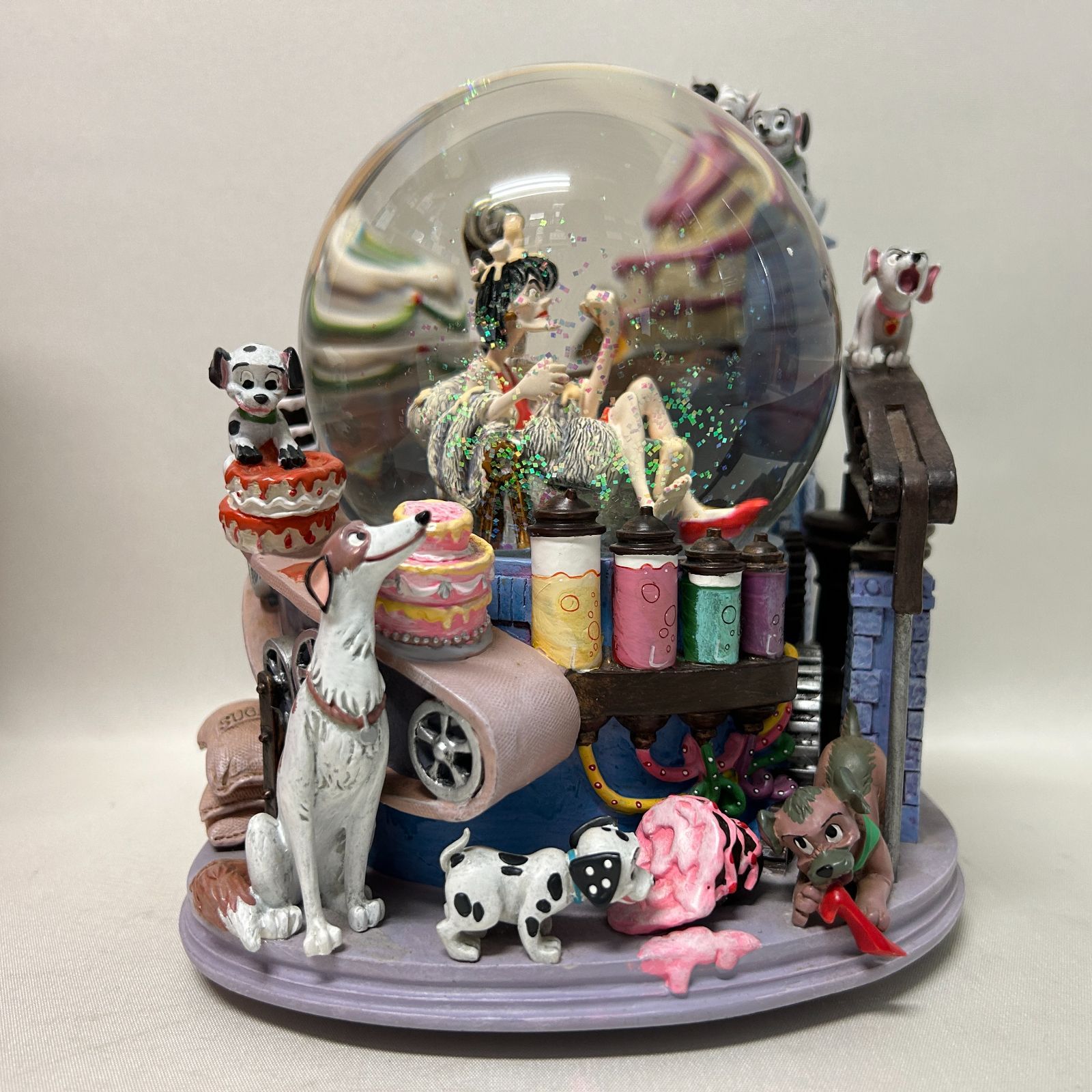 浜館30-793】 101匹わんちゃん クルエラ スノードーム フィギュア