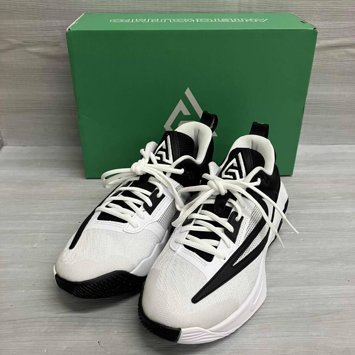 NIKE ナイキ DZ7534-100 ヤニス イモータリティ 3 EP スニーカー 