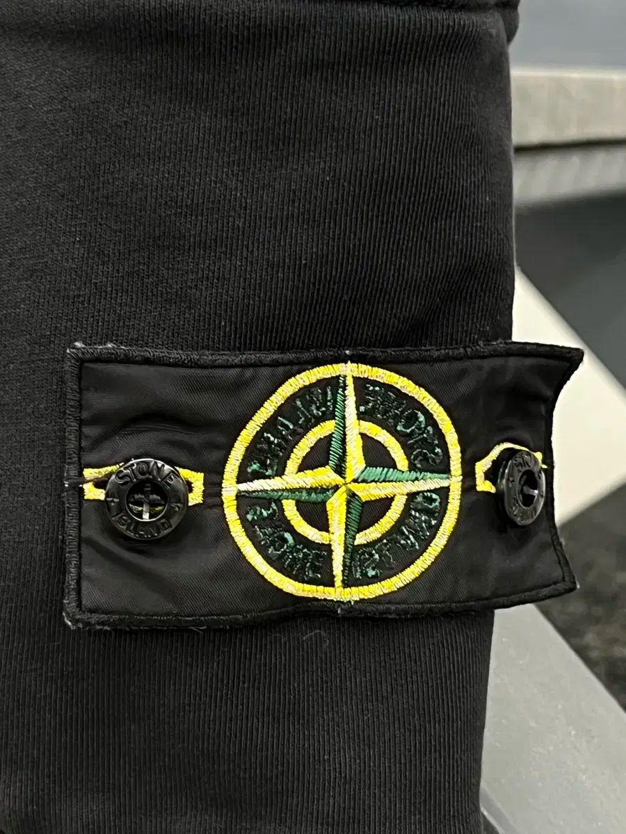 ストーンアイランド コットンスウェット M 黒 ワッペン STONE ISLAND
