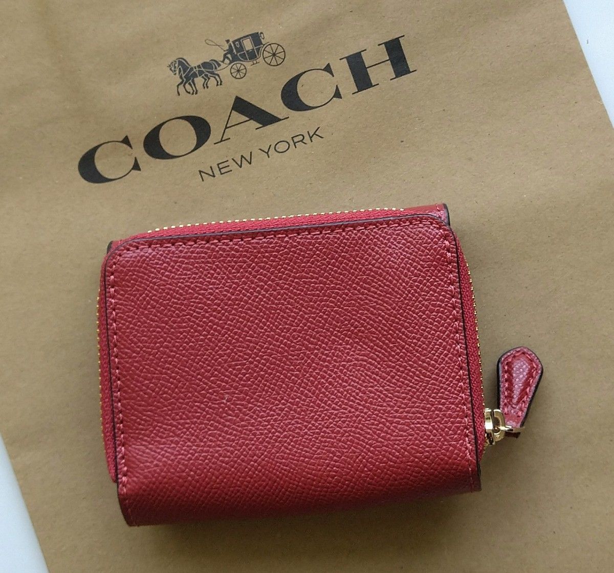 新品】coach コーチ 三つ折り財布 レッド ワイン - 伊藤ショップ