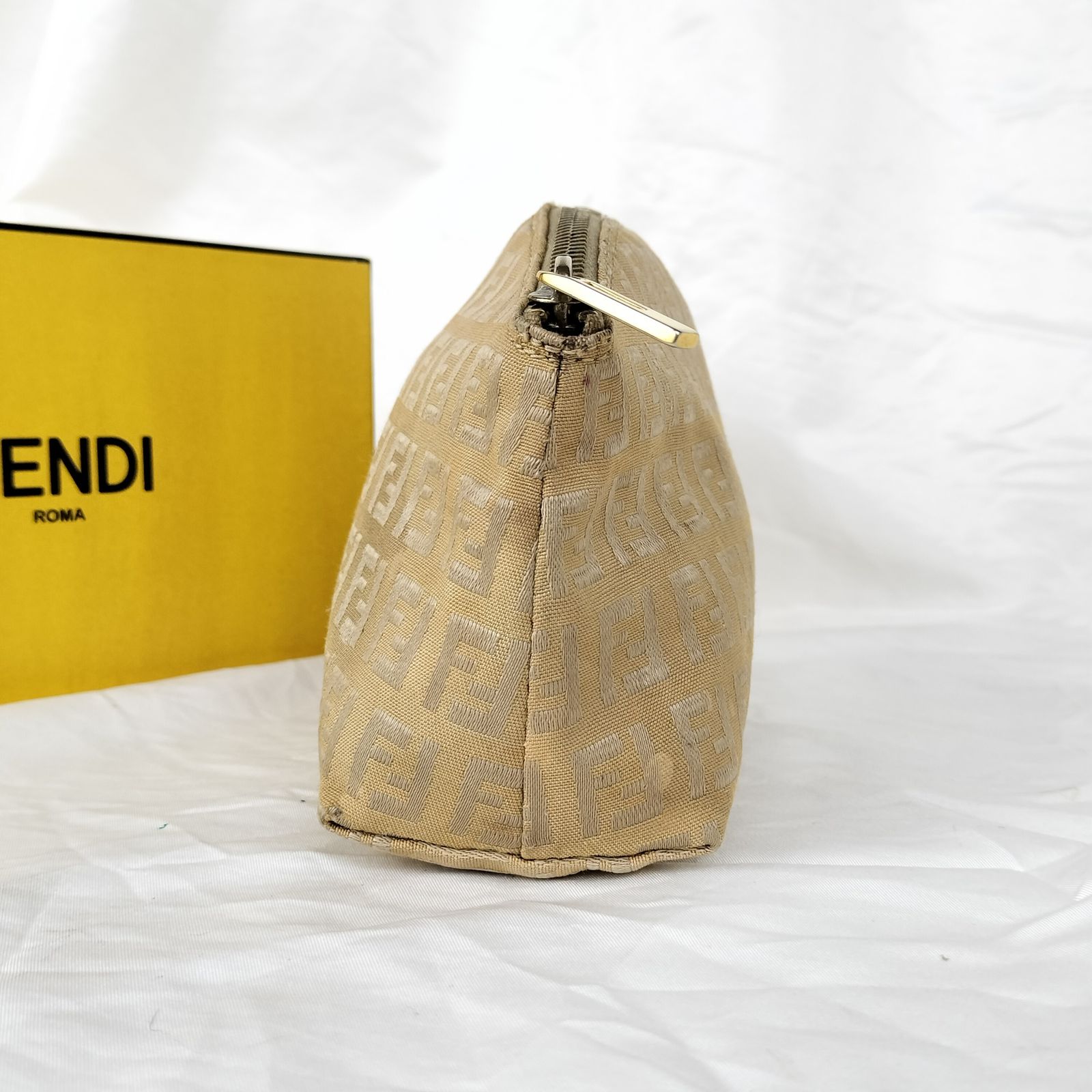 Fendi FFロゴ ポーチ ベージュ キャンバス Fendi FFロゴ ポーチ ベージュ キャンバス
