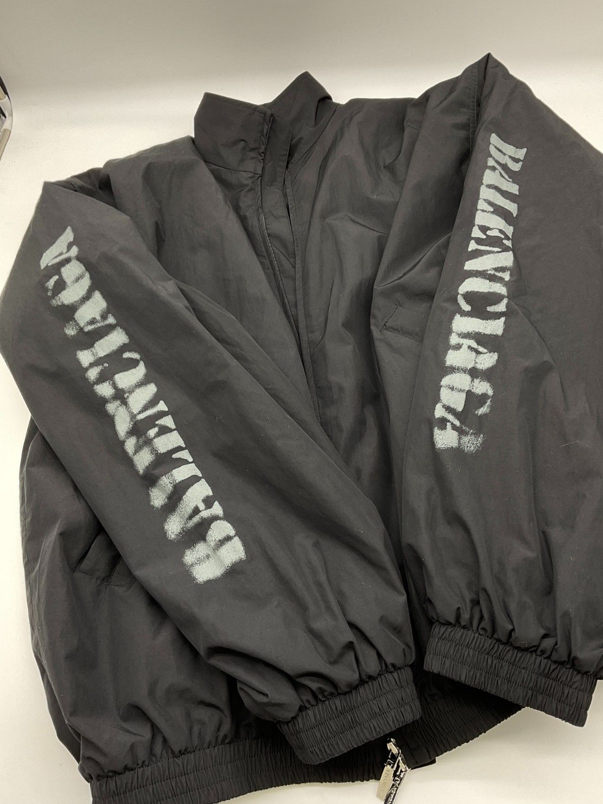 【BALENCIAGA】STENCIL TYPE TRACKSUIT ジャケット 楽天市場】【中古】 【未使用】 BALENCIAGA バレンシアガ