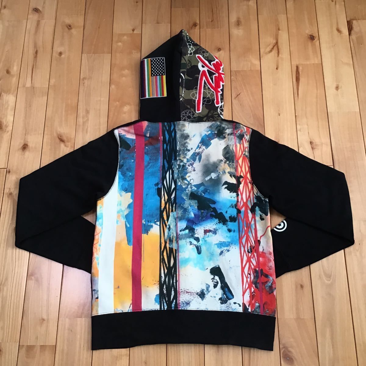 BAPE × futura シャークパーカー - メルカリ