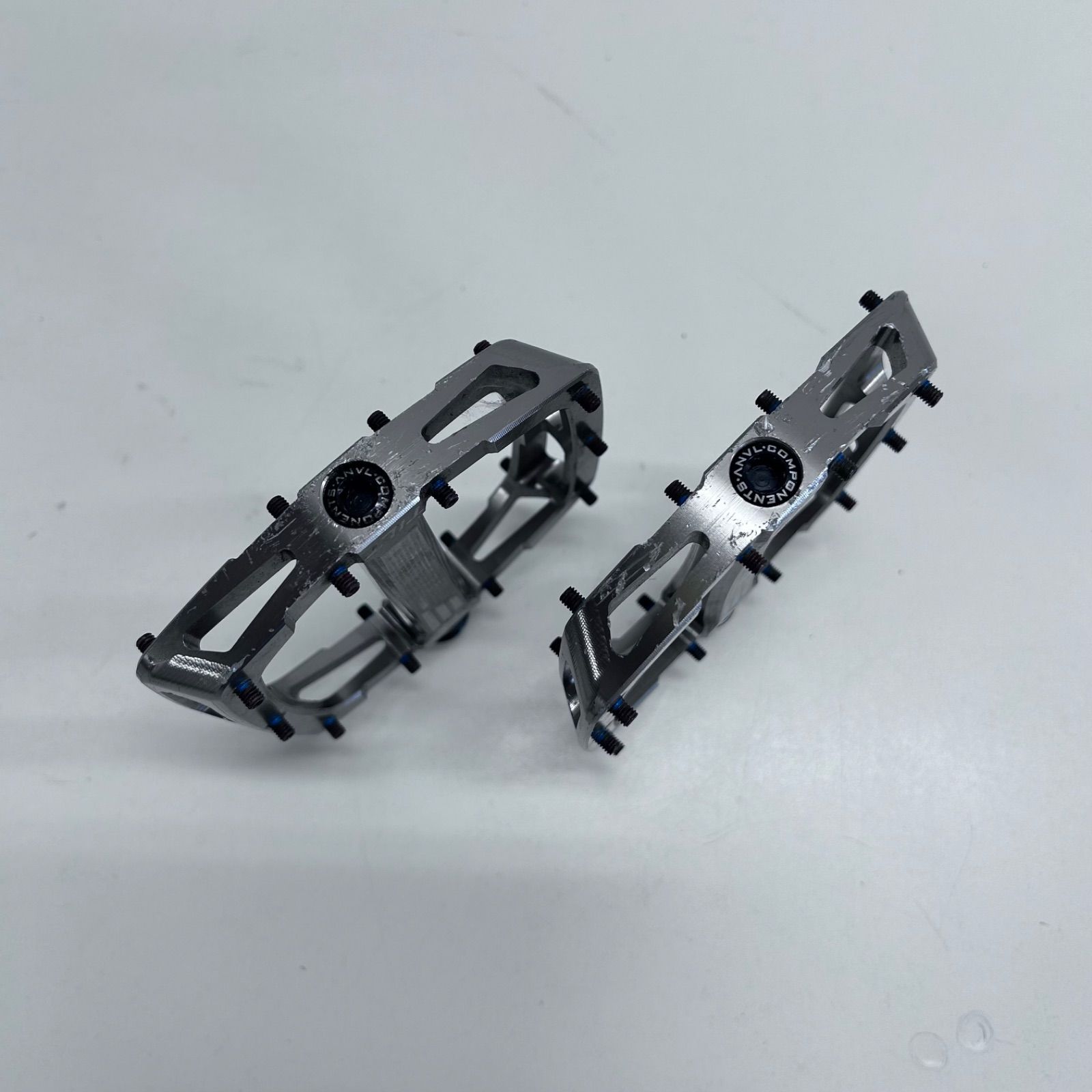 ANVL TILT PEDAL V3 フラットペダル - メルカリ
