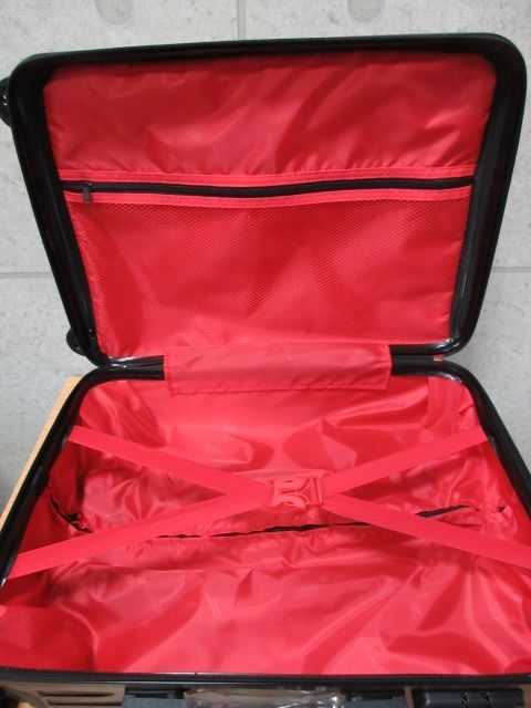 激レア　非売品　MASTER BUNNY EDITION キャリーケース 激レア非売品MASTER BUNNY EDITION キャリーケース