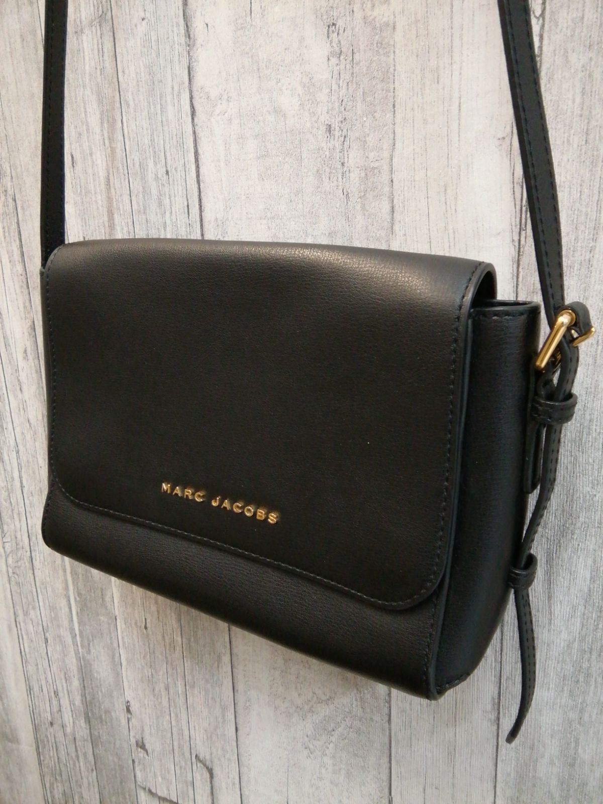 ホワイトブラウン MARC JACOBS ショルダーバッグ 未使用品 マーク