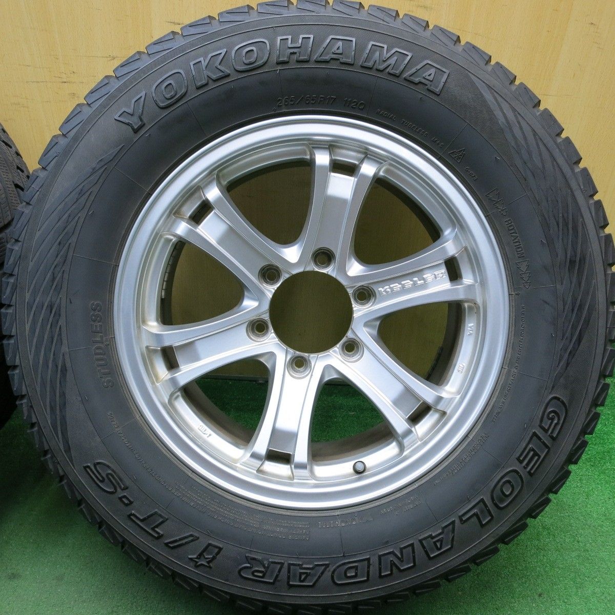 【送料無料】wedsキーラーフォース　265/65R17 ダンロップスタッドレス 送料無料】wedsキーラーフォース265/65R17 スタッドレス