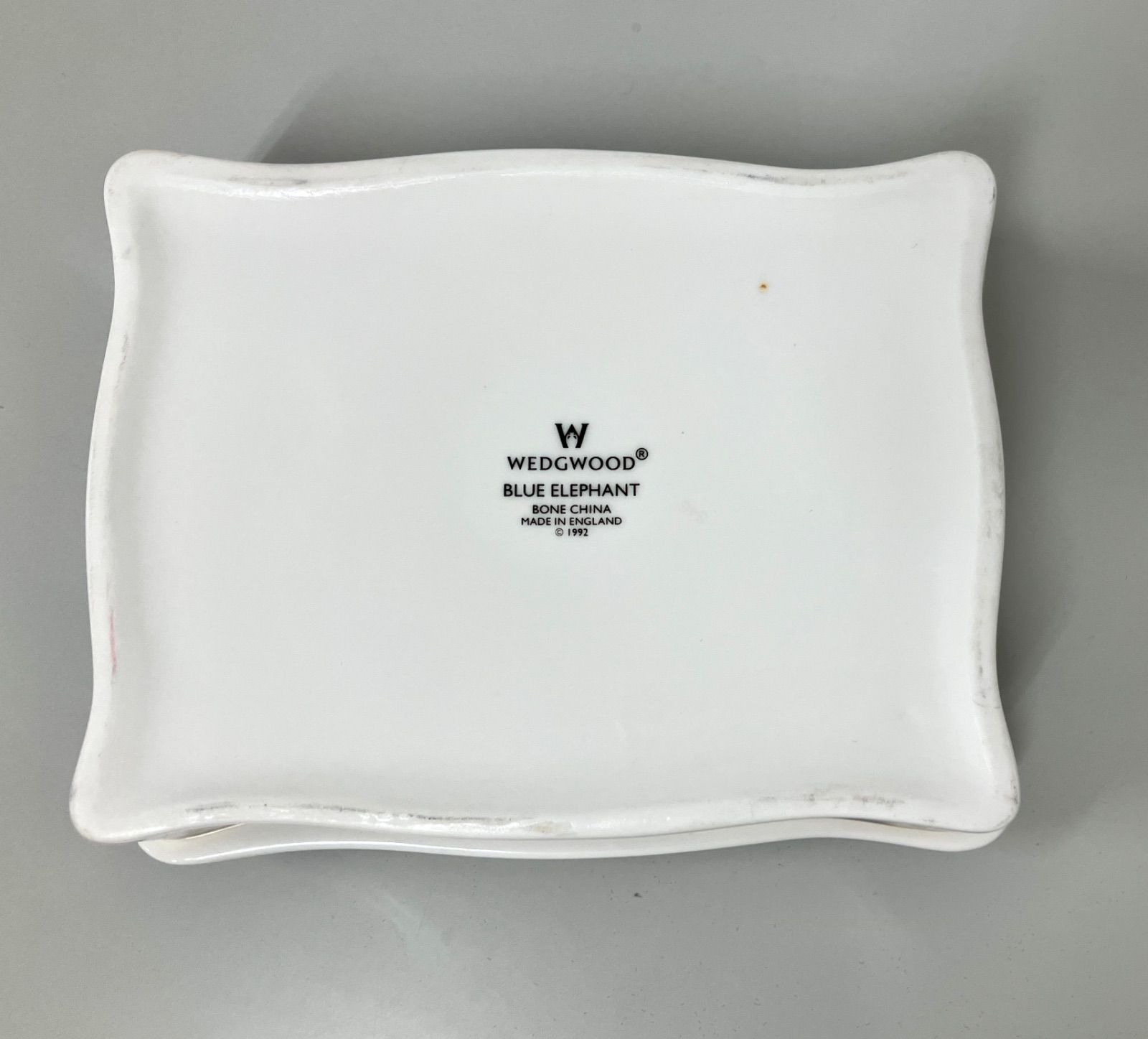 K/ Wedgwood 陶磁器 ブルーエレファント トランプボックス 廃盤 K/ Wedgwood 陶磁器 ブルーエレファント トランプボックス 廃盤