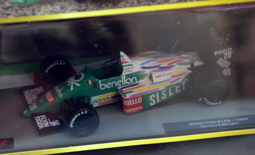 ベネトン B186 1986 ミニカー ゲルハルト・ベルガー Amazon.co.jp: F1マシンコレクション 29号 (ベネトン B186