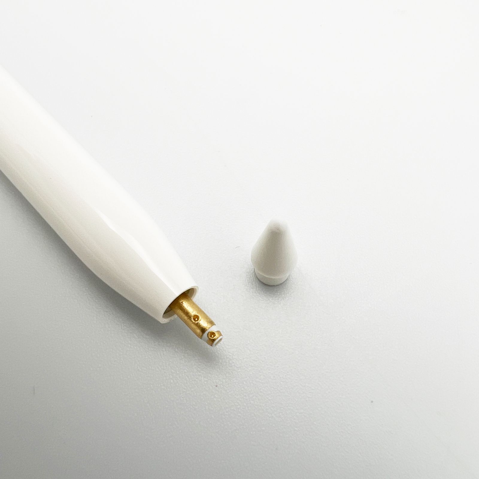 展示品 Apple Pencil（第1世代） ホワイト MQLY3J/A アップル(Apple) MQLY3J/A Apple Pencil（第1世代）アダプタ同梱