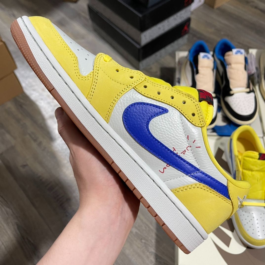 トラヴィス・スコット × ナイキ ウィメンズ エアジョーダン1 カナリー Travis Scott × Nike WMNS Air Jordan 1 Retro Low OG Canary