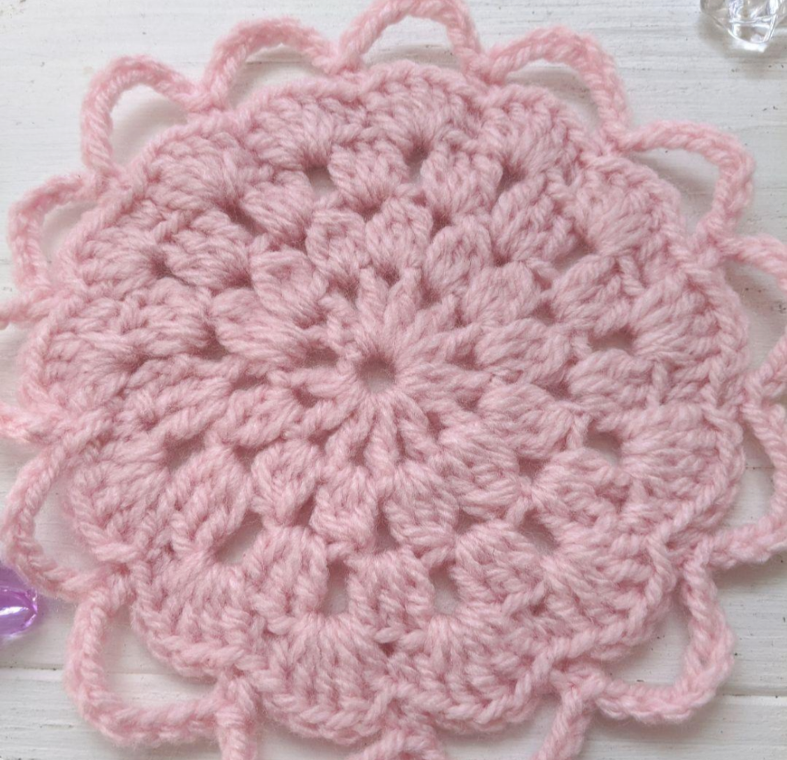 メルカリshops Crochet クロッシェ かぎ編み マルチコースター 花 毛糸 ベビーピンク