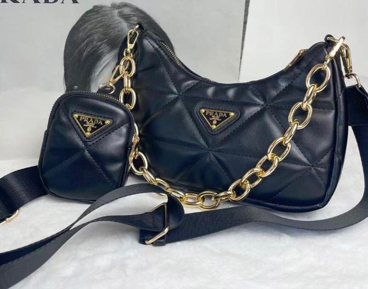 新品 ☆ノベルティ ショルダーバック PRADA プラダ