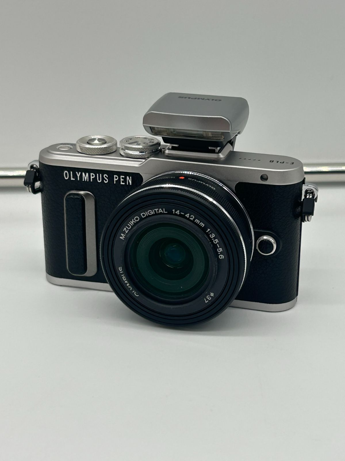 極美品シャッター132回】OLYMPUS PEN E-PL8 ダブルレンズキット