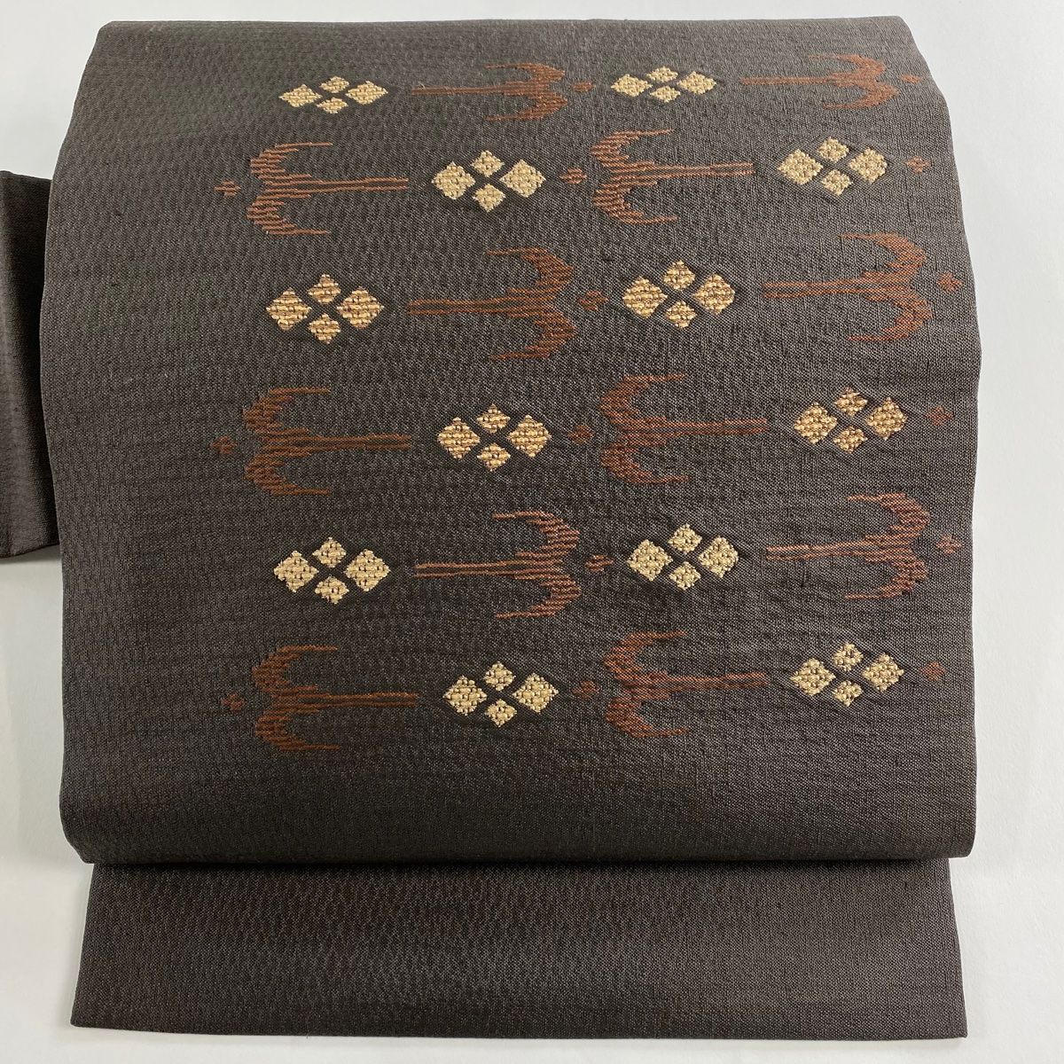 名古屋帯 秀品 鈴乃屋 ツバメ 幾何学模様 灰茶 正絹