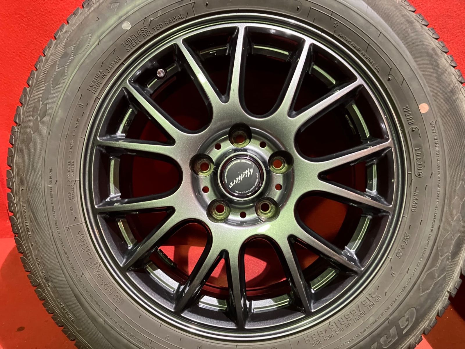 中古スタッドレス215/70R16トーヨー4本セット　良品　希少サイズ TOYO 215 70R16 三菱純正アルミ 4本 215⁄70R16 トーヨー