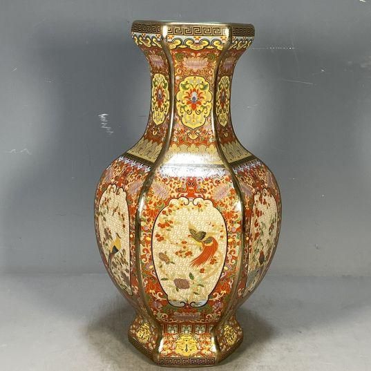 清乾隆琺瑯彩花鳥図紋六稜賞瓶 景徳鎮 陶磁器 装飾品 工芸品 美術品 置物 清乾隆琺瑯彩花鳥図紋六稜賞瓶 景徳鎮 陶磁器 装飾