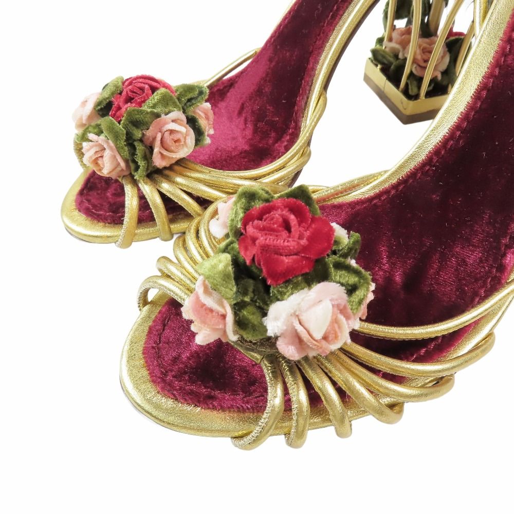 DOLCE&GABBANA 赤い珊瑚型ビーズ装飾 ストロー素材のサンダル DOLCE&GABBANA 赤い珊瑚型ビーズ装飾 ストロー素材のサンダル