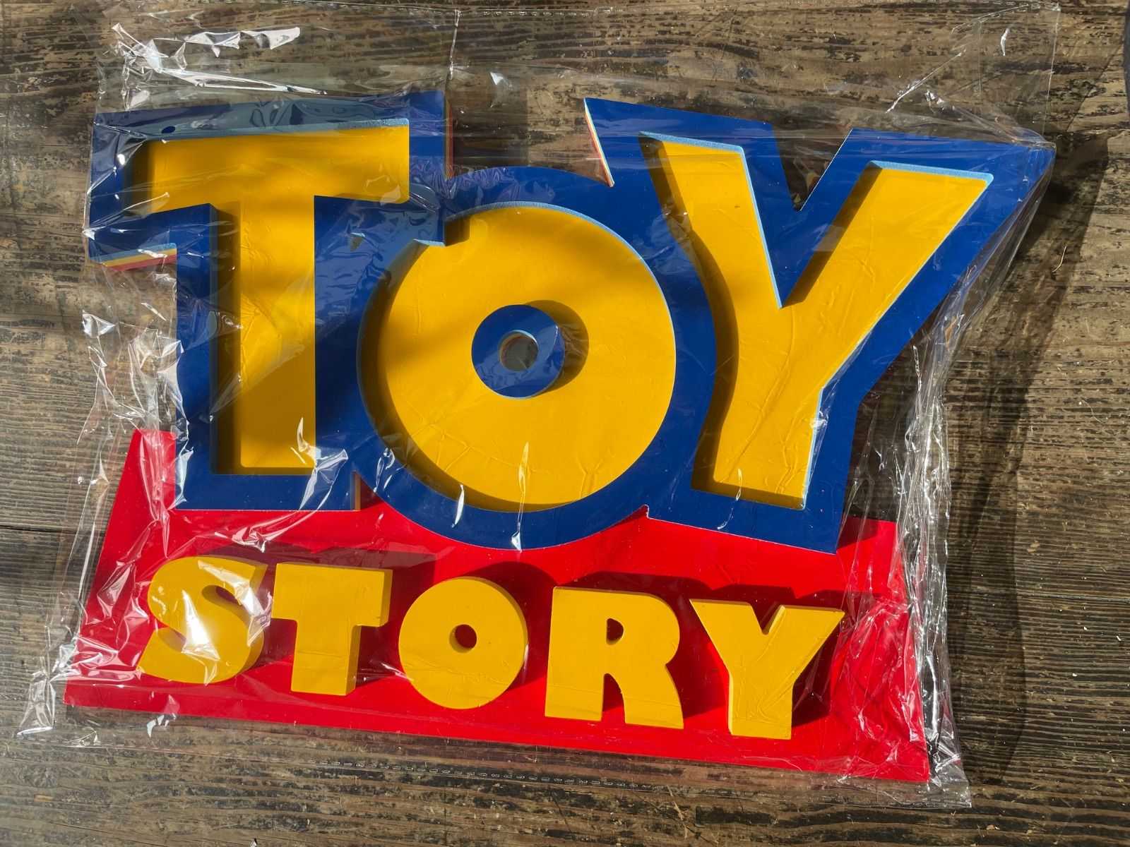 トイストーリー3DタイトルロゴパネルBIGサイズ 横40cm 縦27cm 再入荷】TOYSTORY 貴重！トイストーリーロゴパネル大 40cm✖️27cm