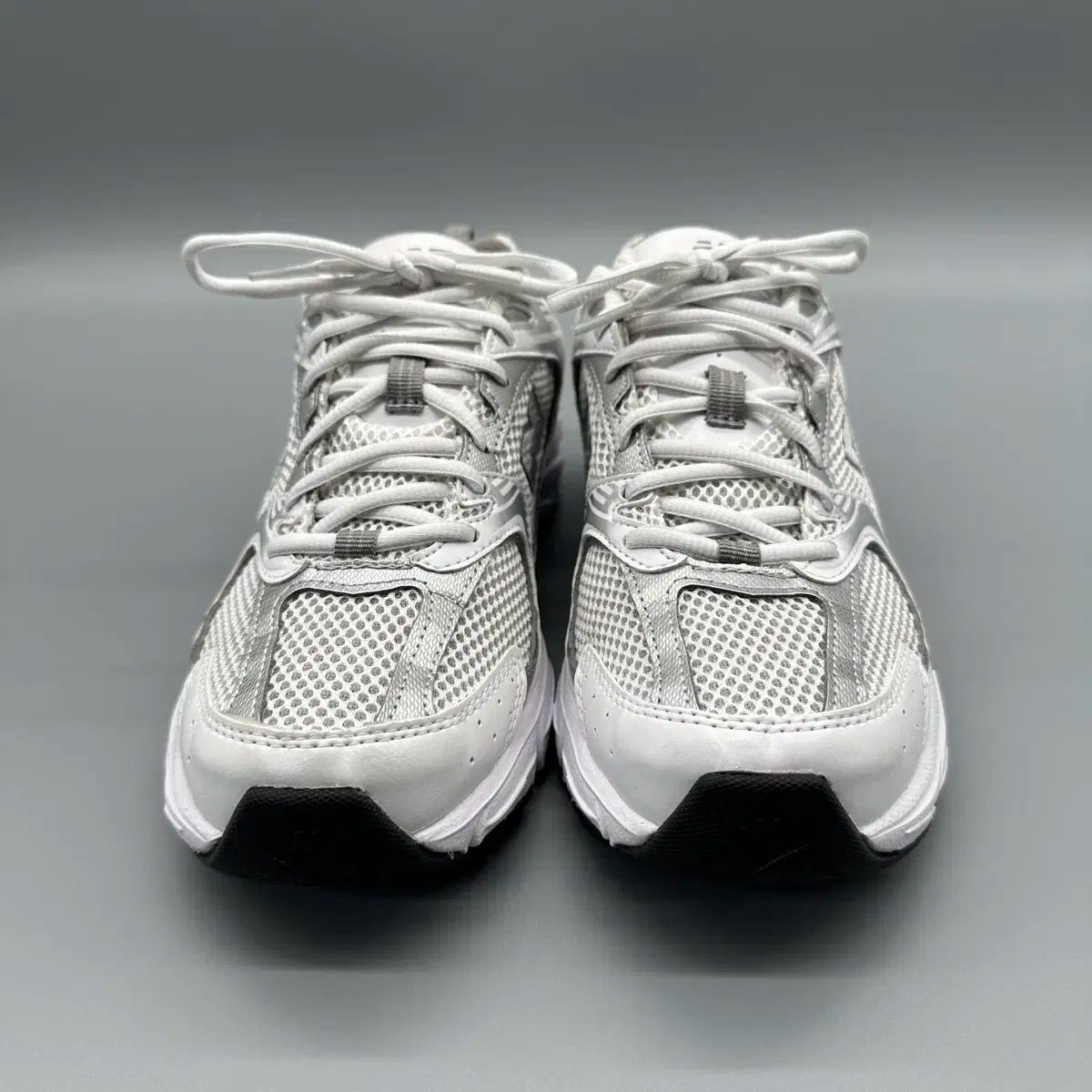260 スパゴ New Balance(ニューバランス) 530 ホワイトシルバー 