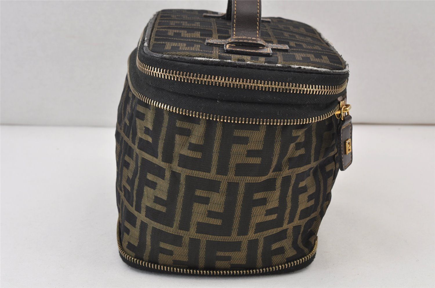 【Roy】【ヴィンテージ】フェンディ　バニティポーチ FENDI フェンディ バニティバッグ Roy】【ヴィンテージ】フェンディ