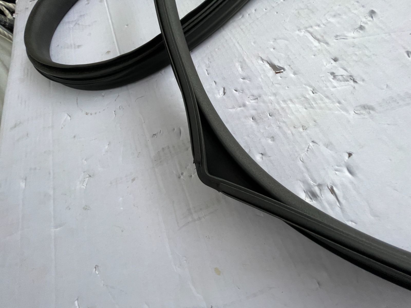 BMW MINI R50 R52 R53 R56 フロント ウェザーストリップ ボディー側 左 助手席側 品番51767151383 菅138 FFCRYSTALESIA_COM