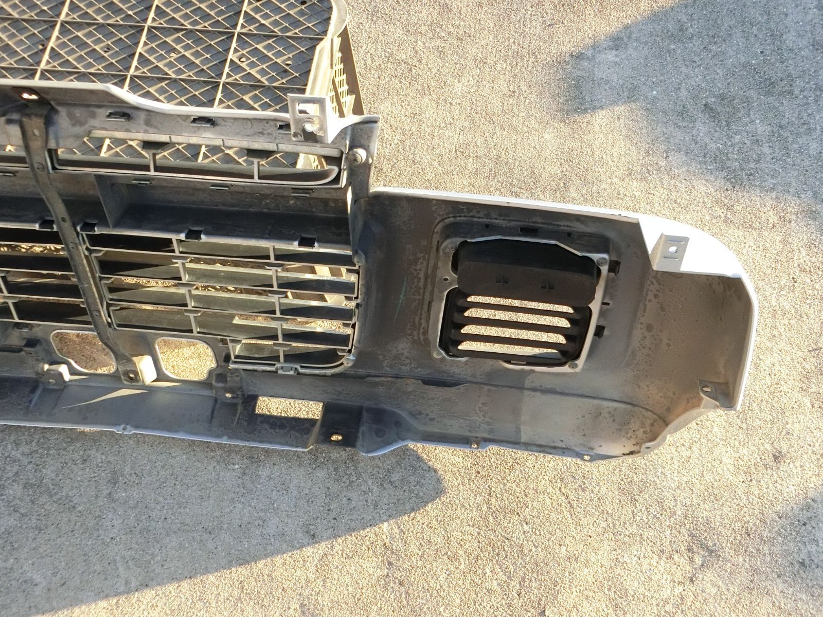 774 個人宅配送可 エブリィバン DA62V フロントバンパー 71711-63H00 Z2S FFCRYSTALESIA_COM